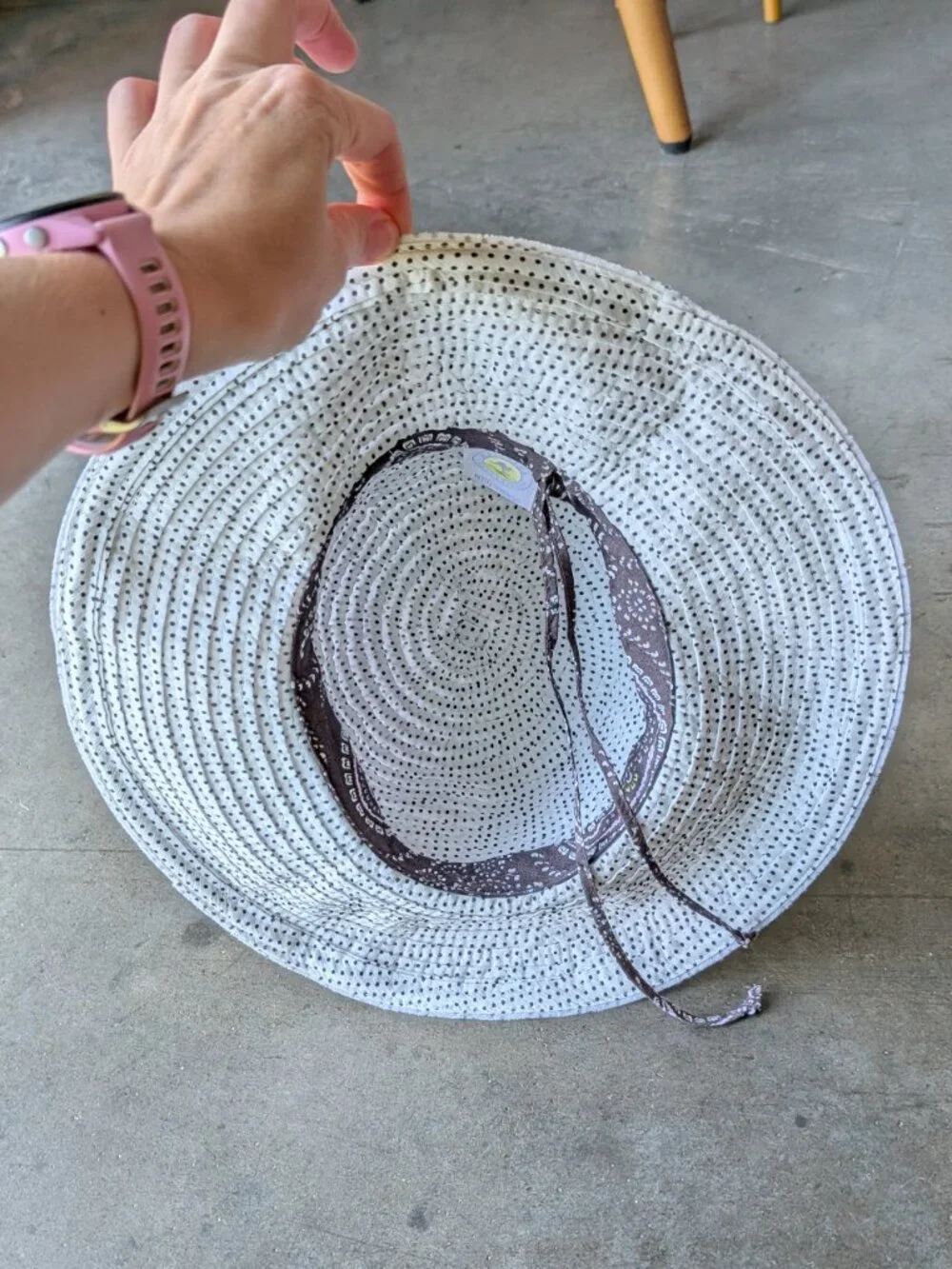 Wallaroo Hat Company Petite Scrunchie Hat White Black Polka Dot Floppy Sun Hat